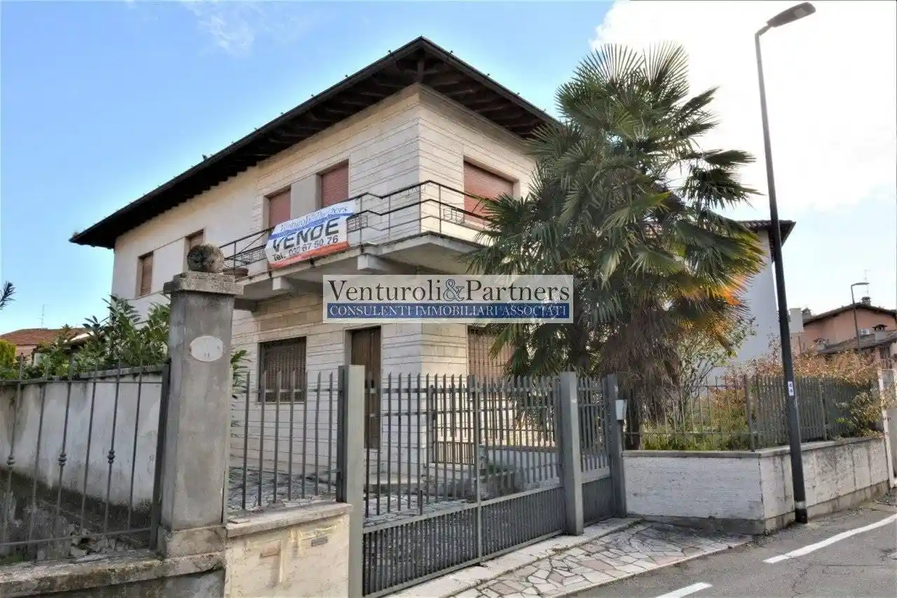 Villa in vendita a Brescia