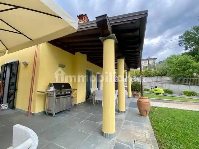 Villa in vendita a Castelnuovo Magra