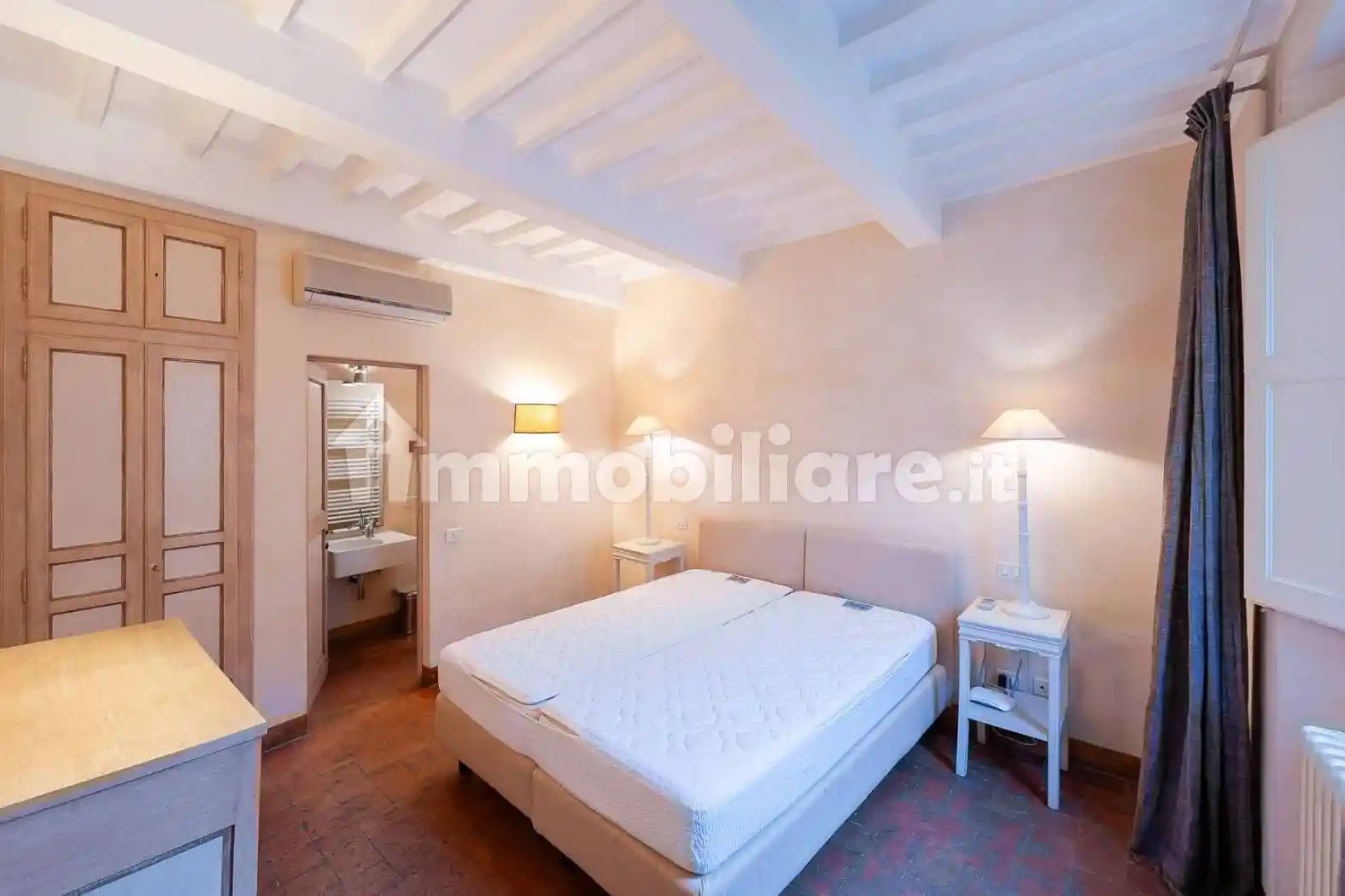 Casa indipendente in vendita a Cortona