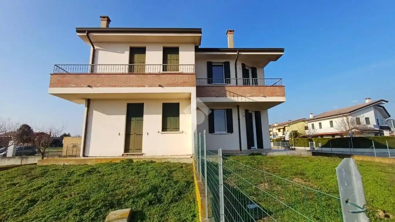 Villa in vendita a Agna