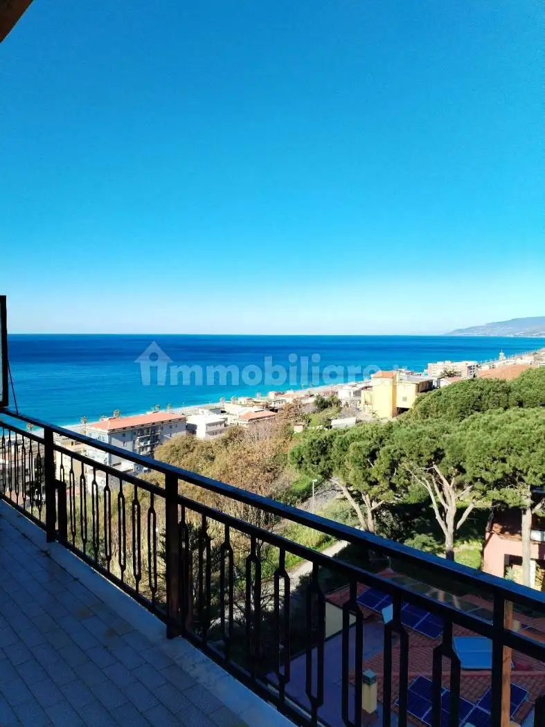 Appartamento in vendita a Paola