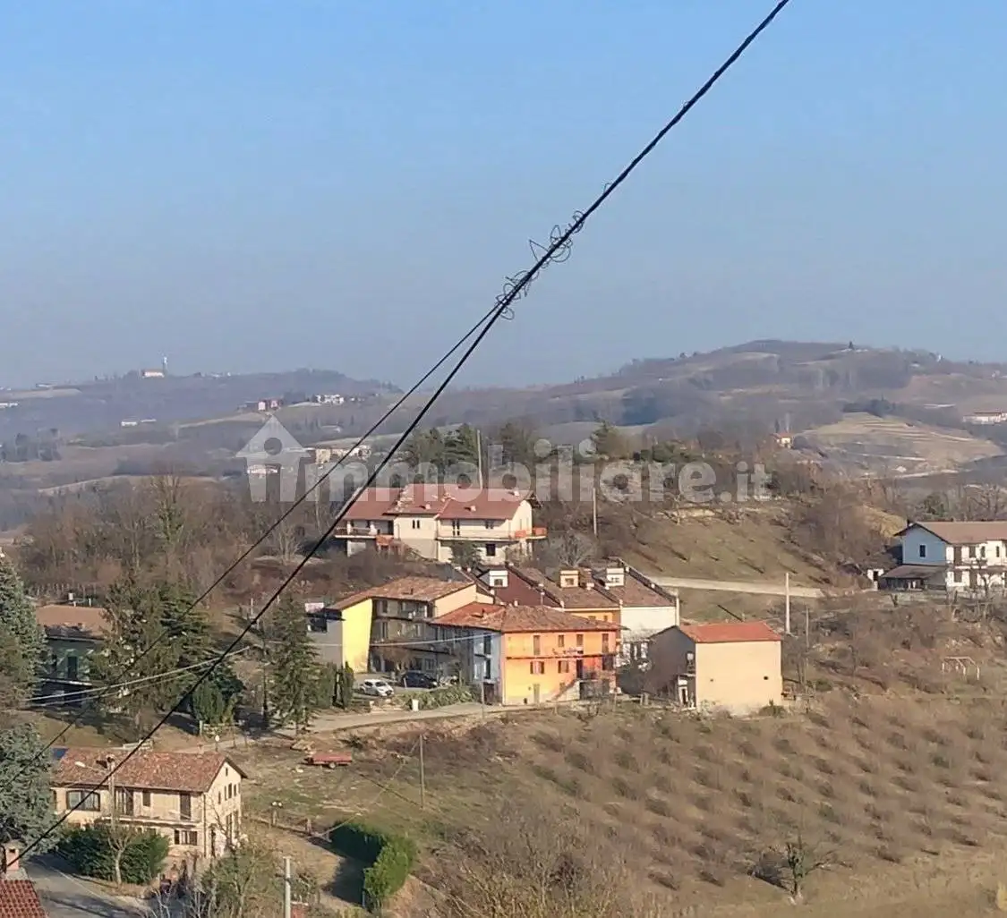 Rustico - Casale in vendita a Roddino