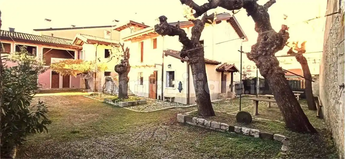 Palazzo - Edificio in vendita a Gradisca d'Isonzo