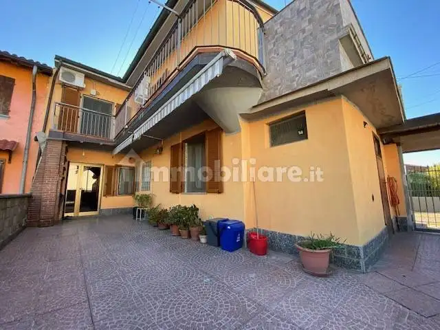 Casa indipendente in vendita a Brembio