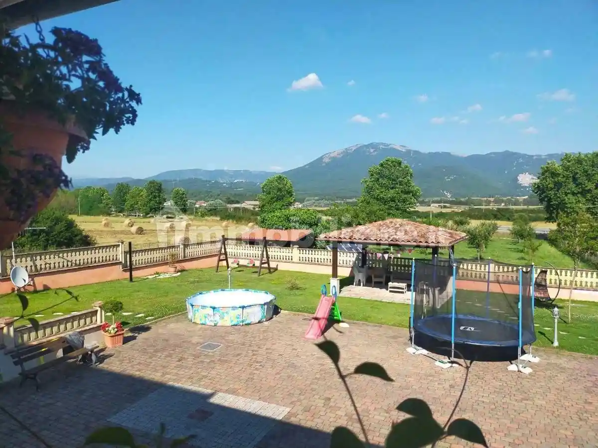 Villa unifamiliare via Ferrata, snc, Oricola - foto 4