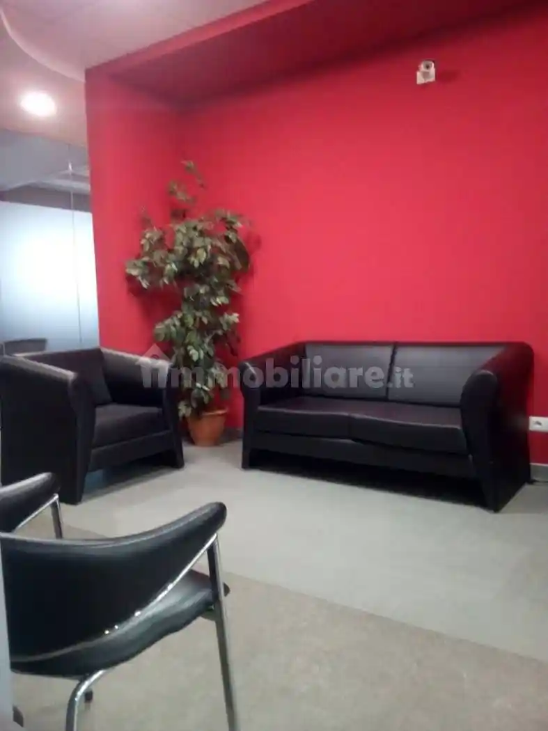 Palazzo - Edificio in Affitto - foto 4