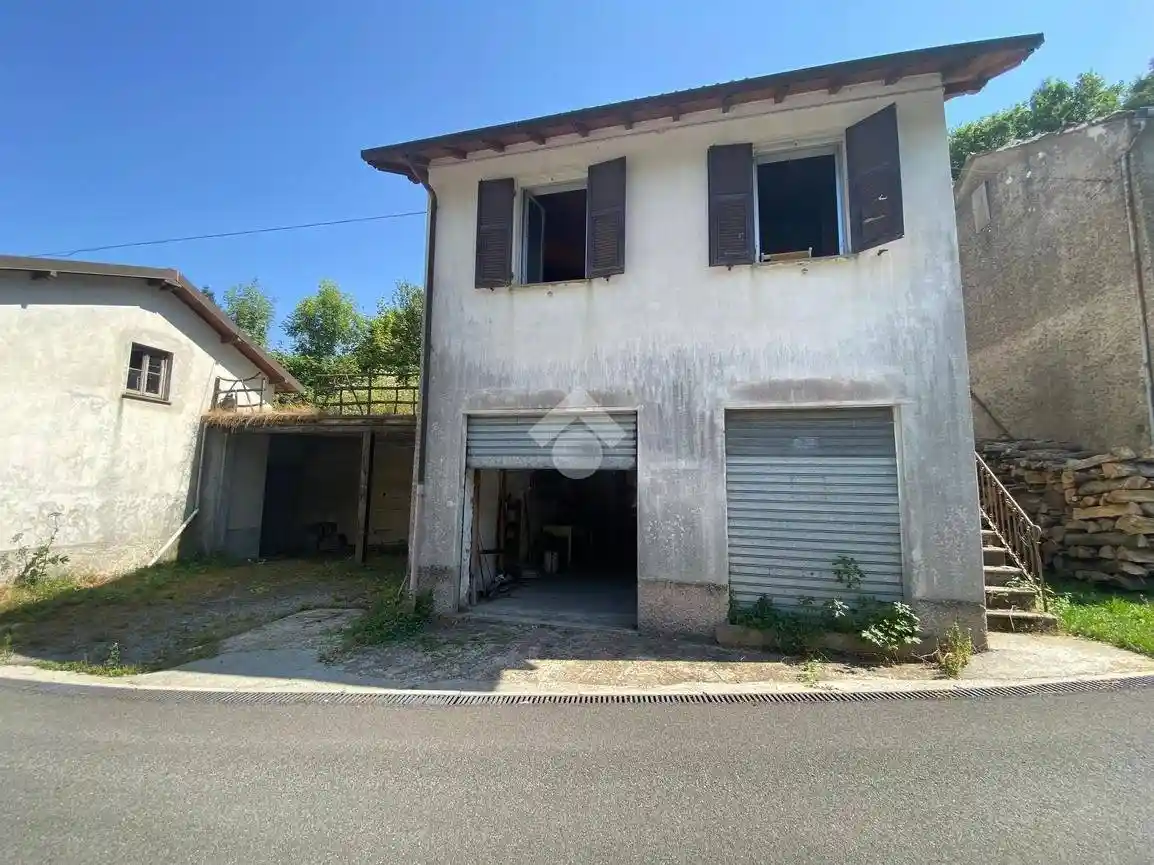 Casa indipendente in vendita a Torriglia