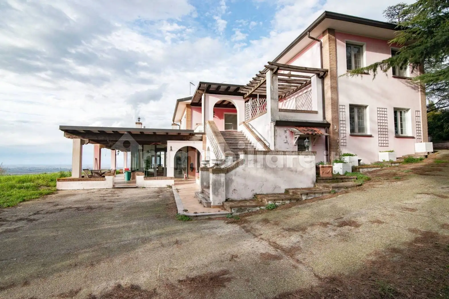 Villa in vendita a Cigognola