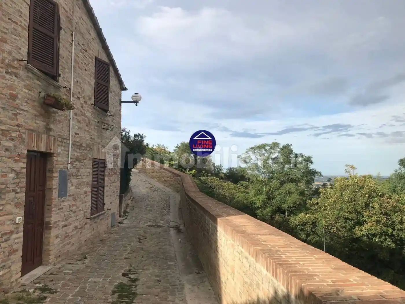 Villa in vendita a Mombaroccio