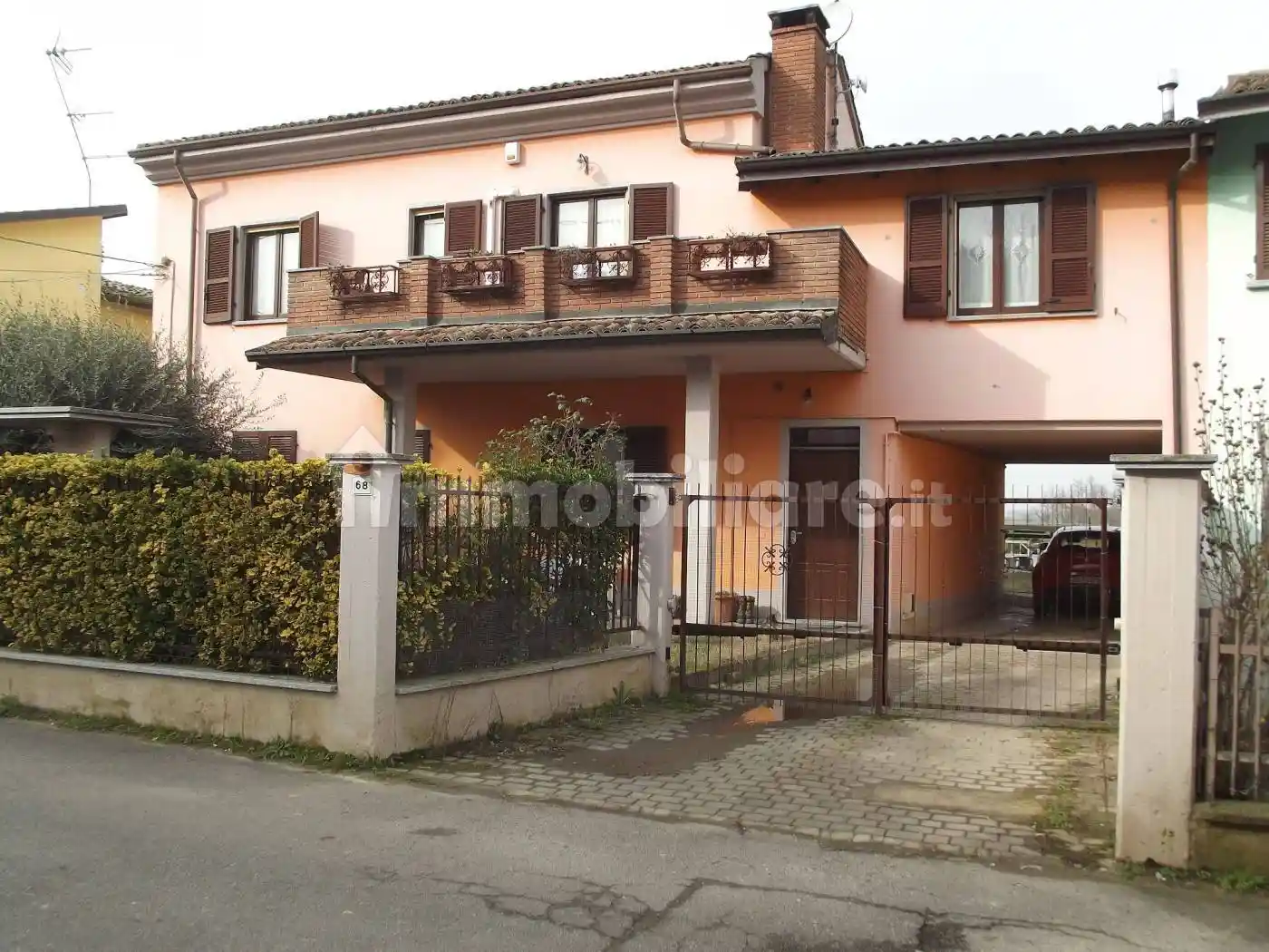 Casa indipendente in vendita a Broni