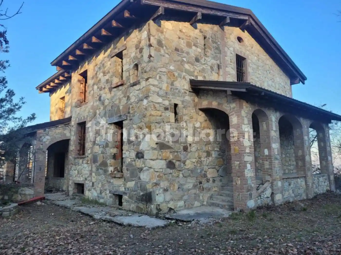 Casa indipendente in vendita a Viano