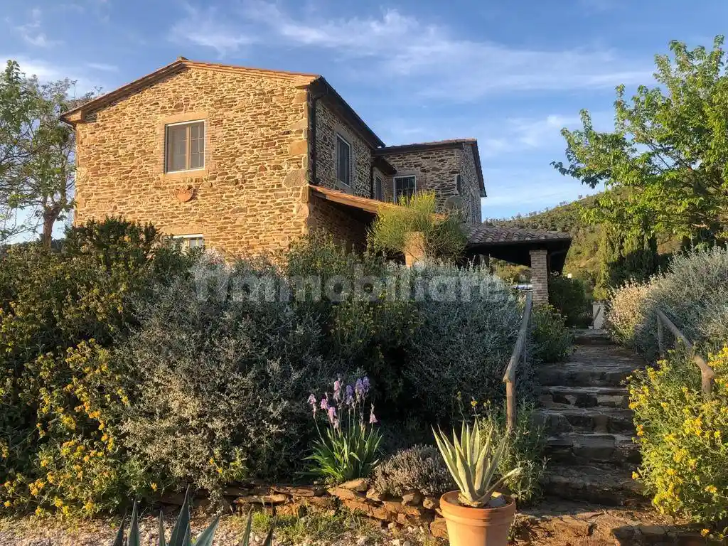 Rustico - Casale in vendita a Manciano