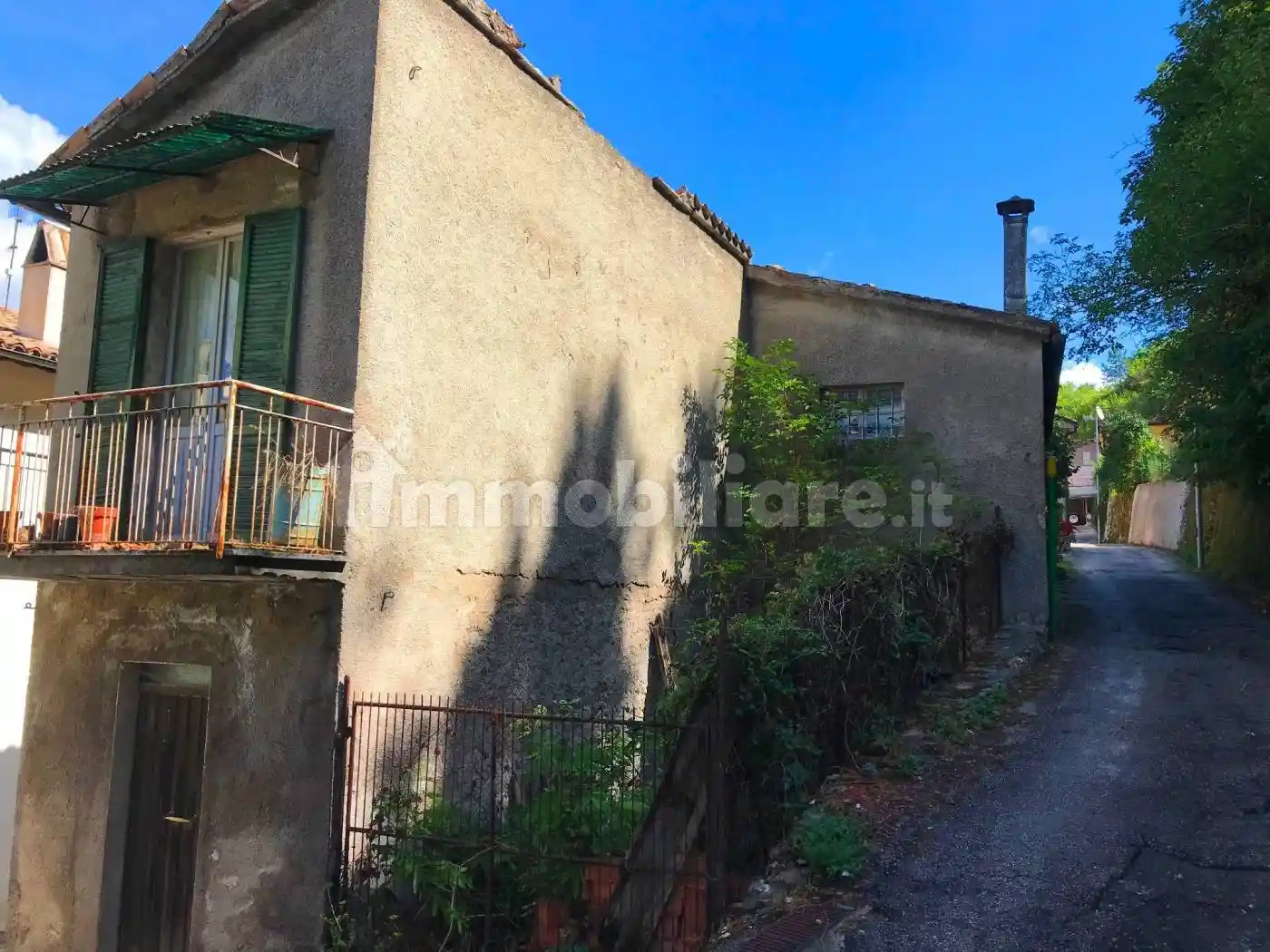 Casa indipendente in vendita a Foligno
