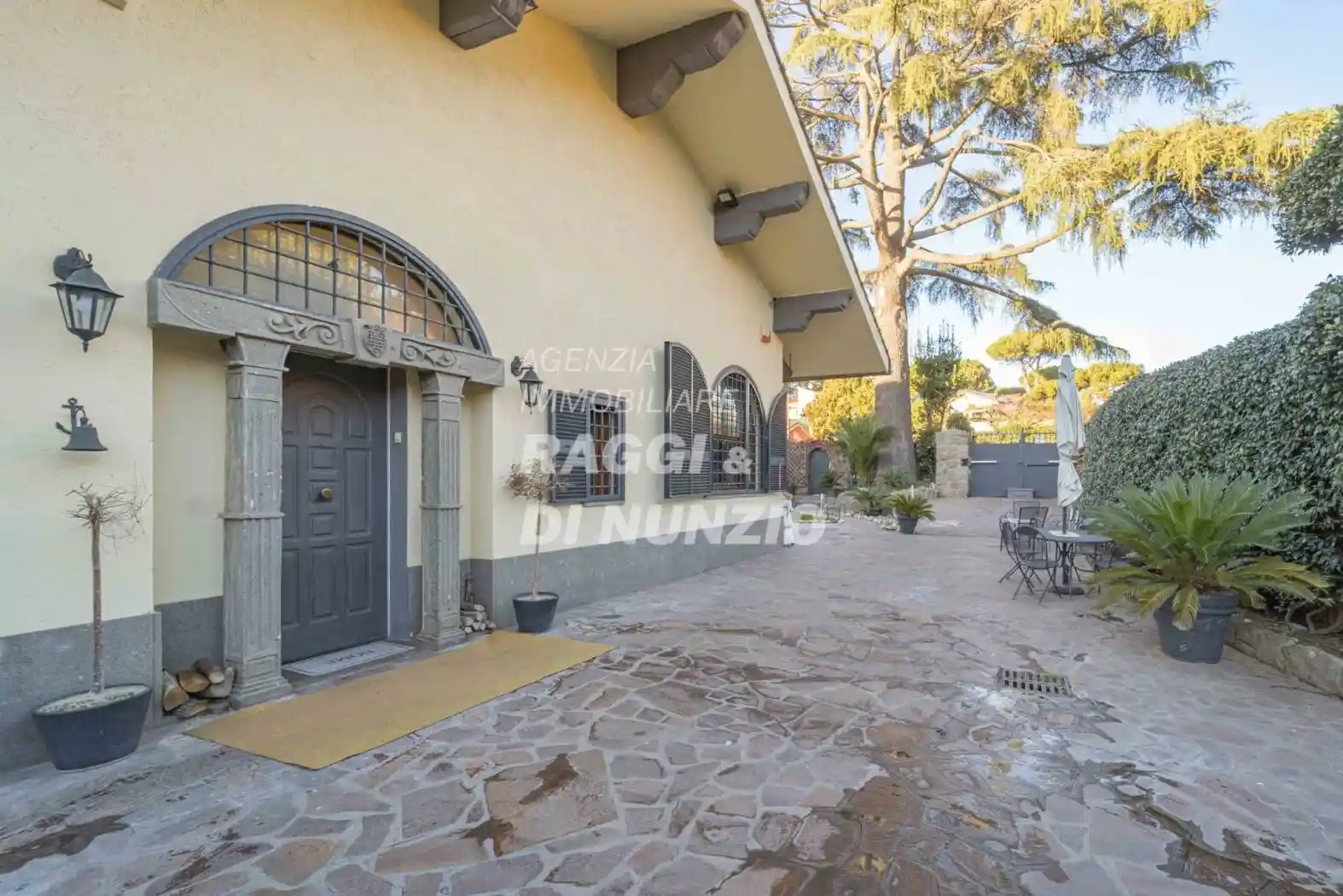 Appartamento in vendita a Grottaferrata