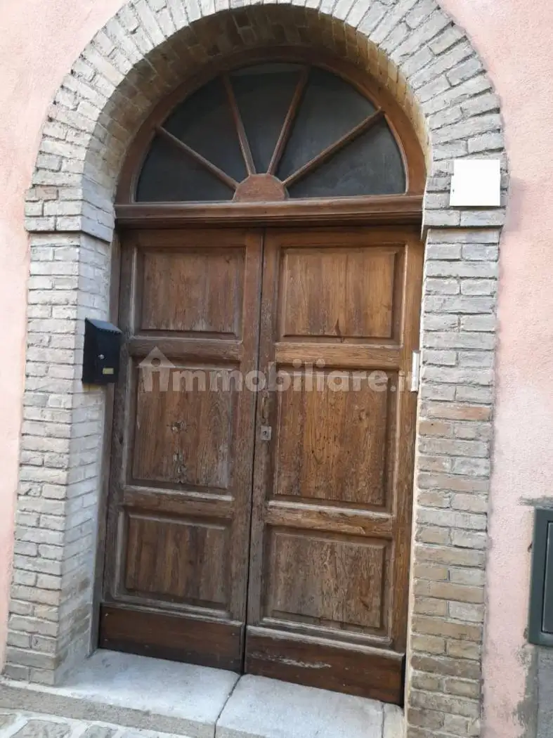 Bilocale largo del Lauro 8, Centro, Corleto Perticara