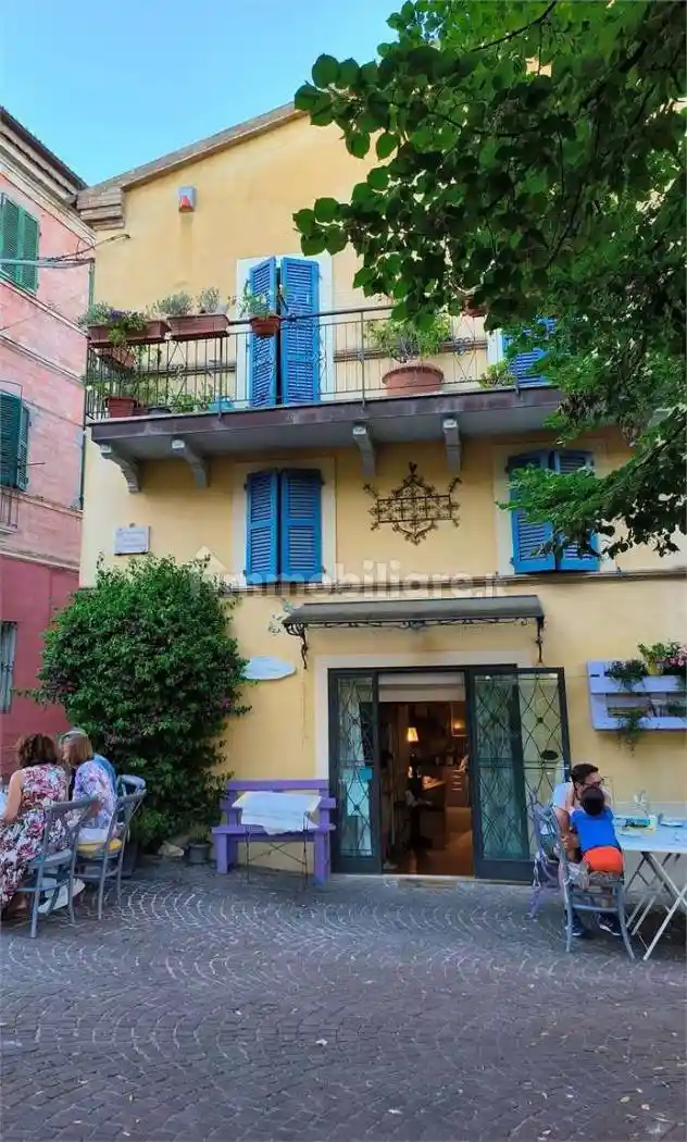Casa indipendente in vendita a Sirolo
