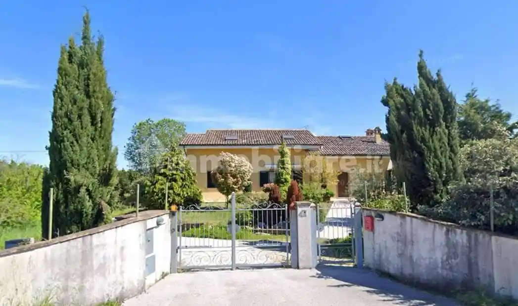 Villa in vendita a Montemarciano