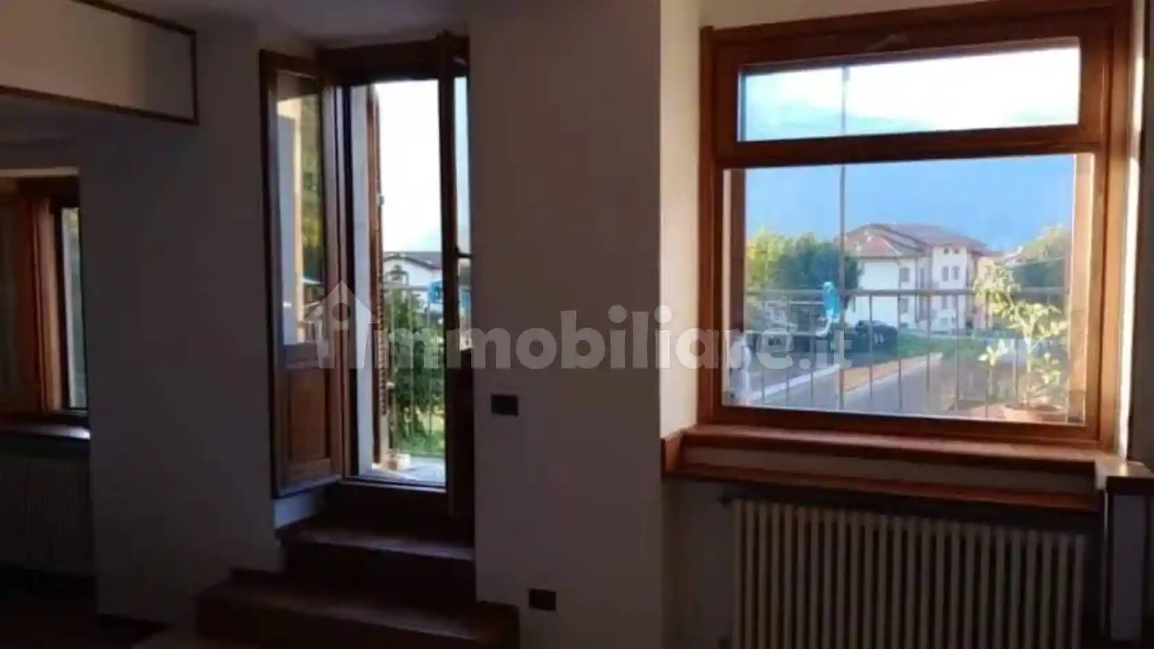 Appartamento in vendita a Dongo