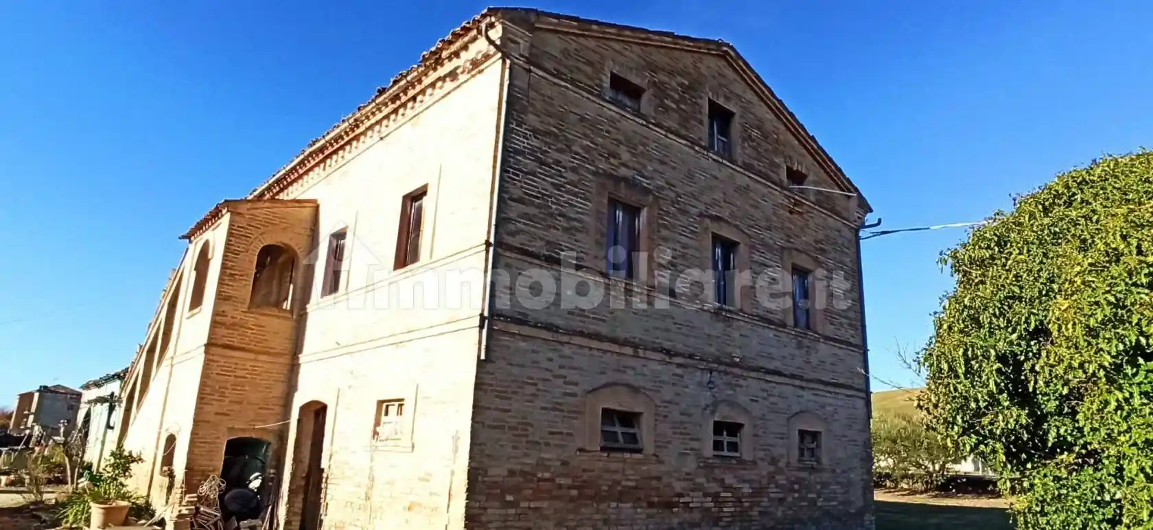 Rustico - Casale in vendita a Treia