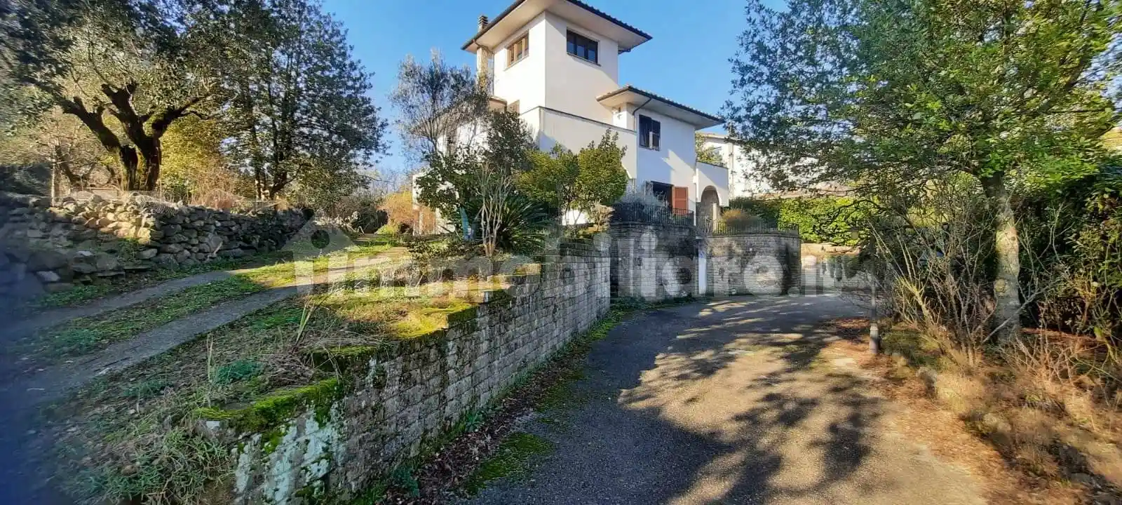 Villa in vendita a Ronciglione