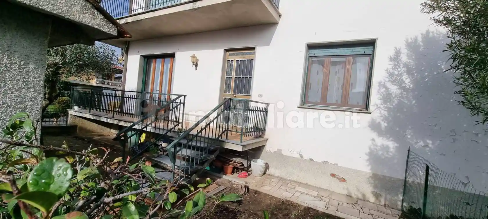 Appartamento in vendita a Massa e Cozzile