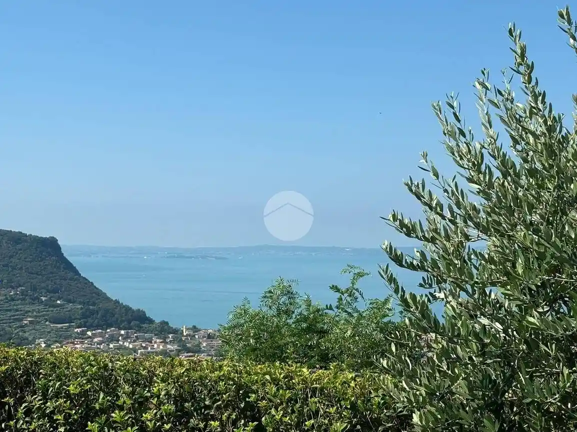 Villa in vendita a Costermano sul Garda