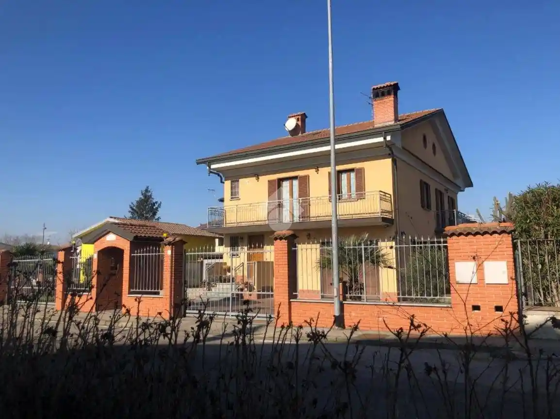 Villa in vendita a Giussago
