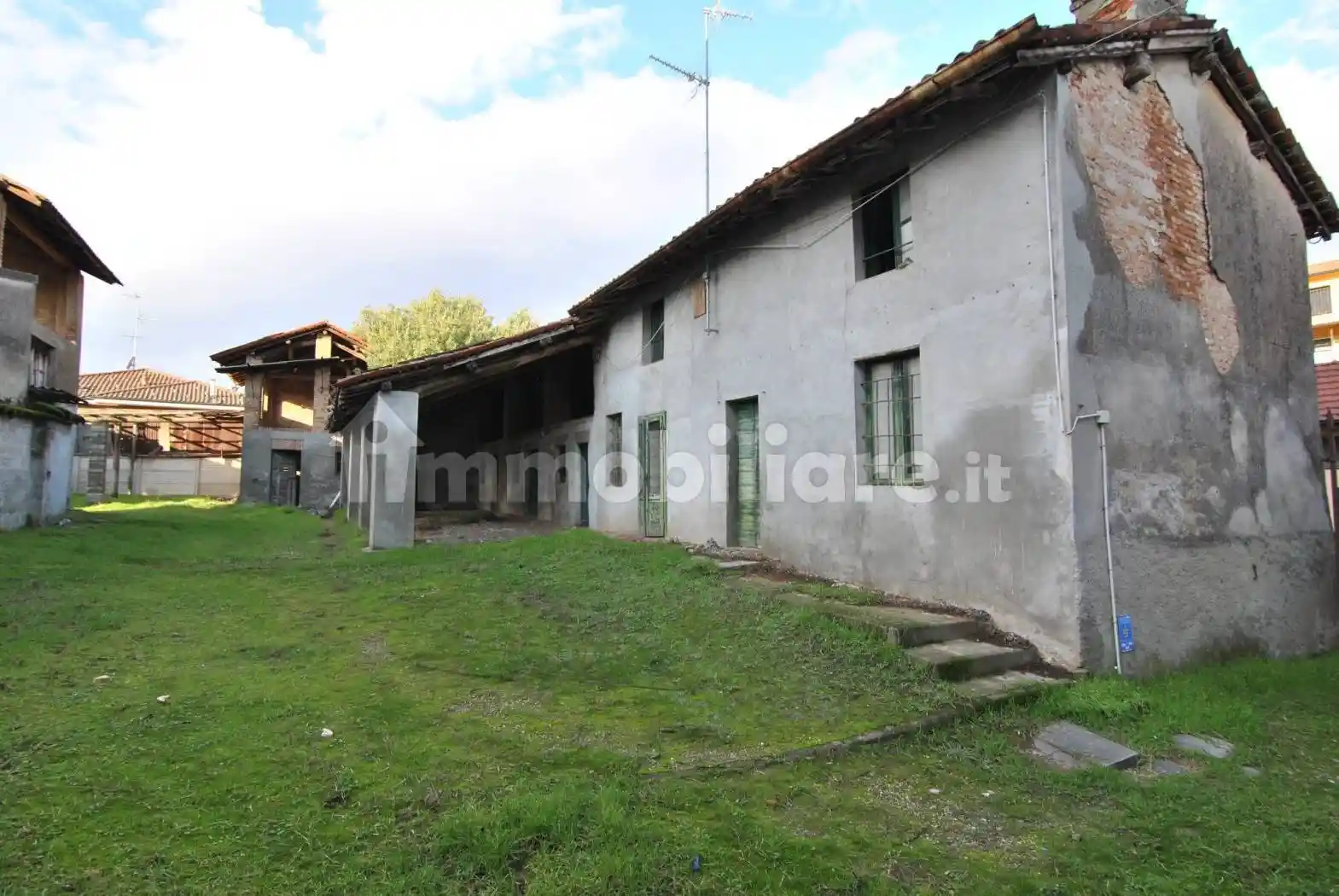 Rustico - Casale in vendita a Pavia