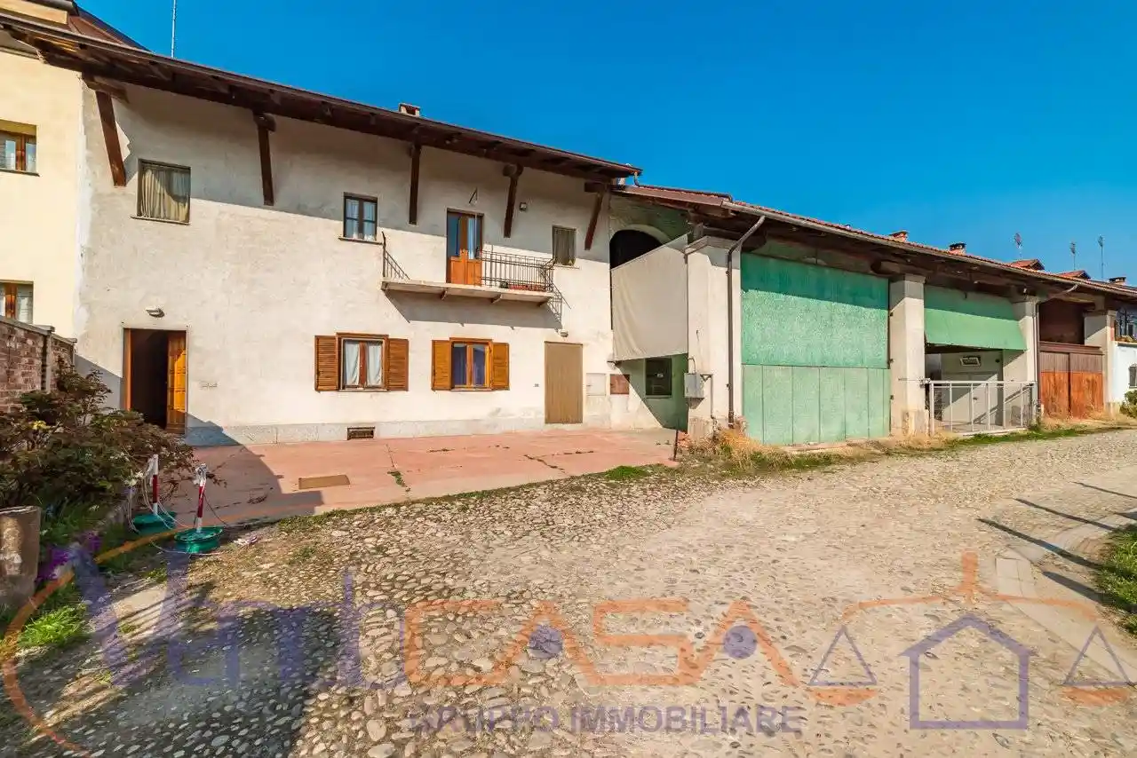 Rustico - Casale in vendita a Cuneo