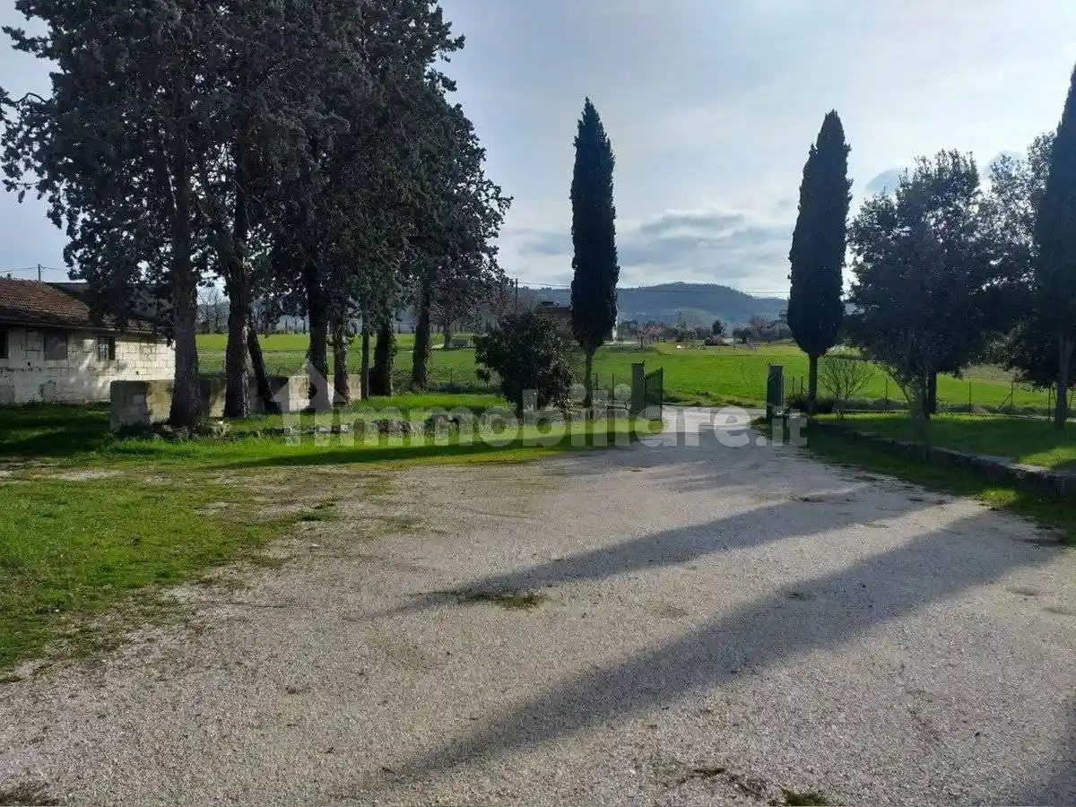 Palazzo - Edificio in vendita a Bettona