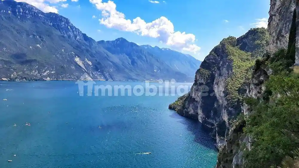 Palazzo - Edificio in vendita a Salò