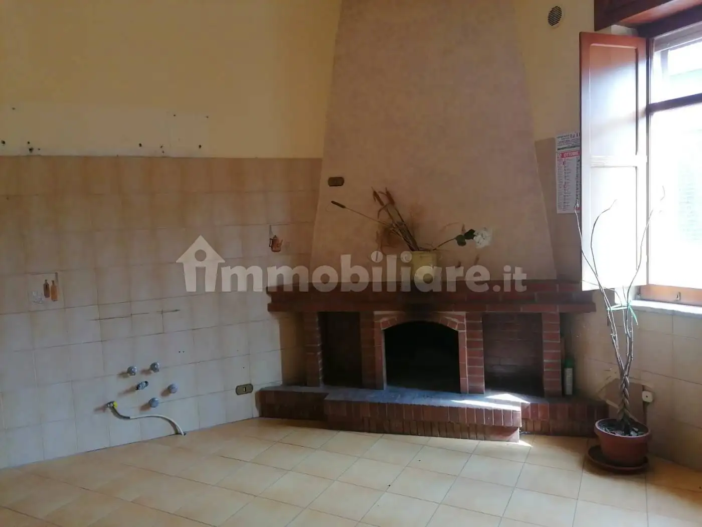 Casa indipendente in vendita a Contrada