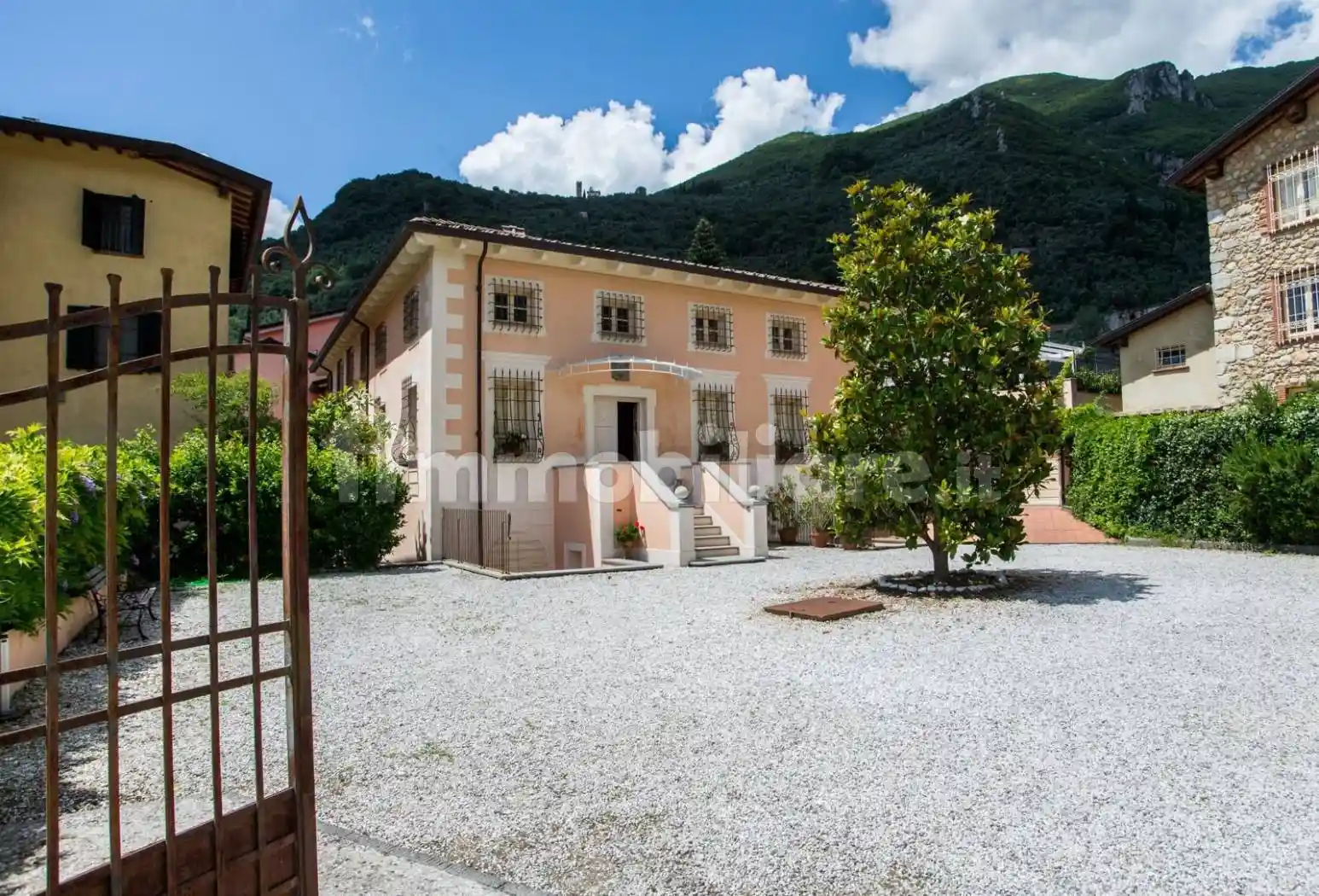 Villa a schiera 5 locali, ottimo stato, Camaiore Paese, Camaiore - foto 2