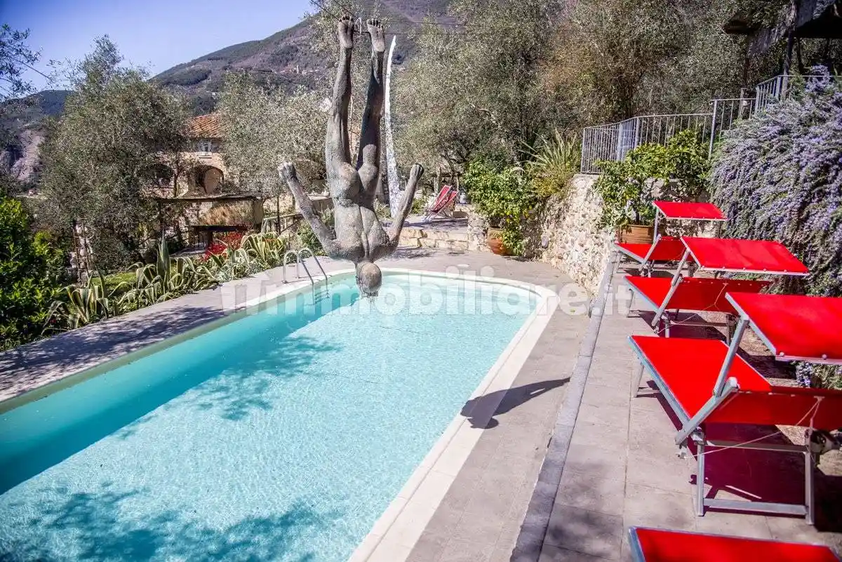 Rustico - Casale in vendita a Camaiore