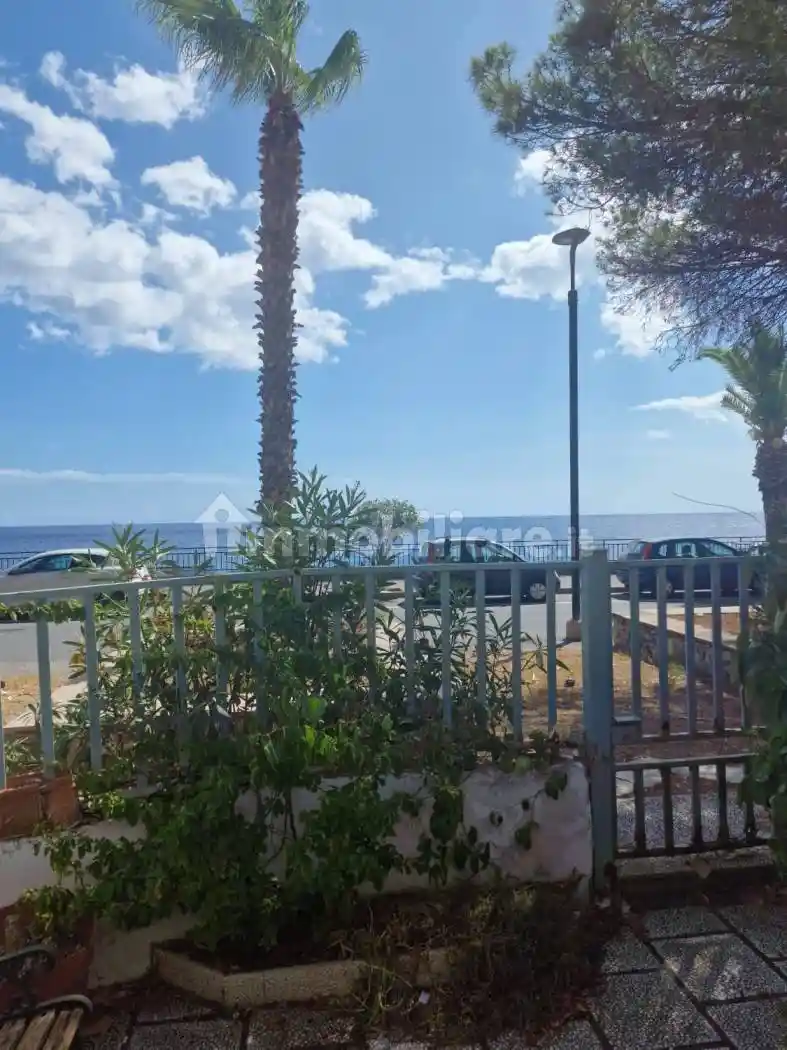 Appartamento in vendita a Sant'Alessio Siculo