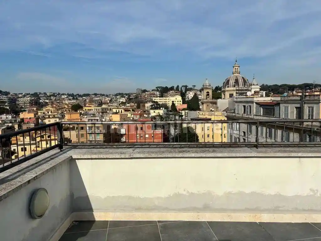 Bilocale largo Maresciallo Diaz 13, Ponte Milvio, Roma - foto 5