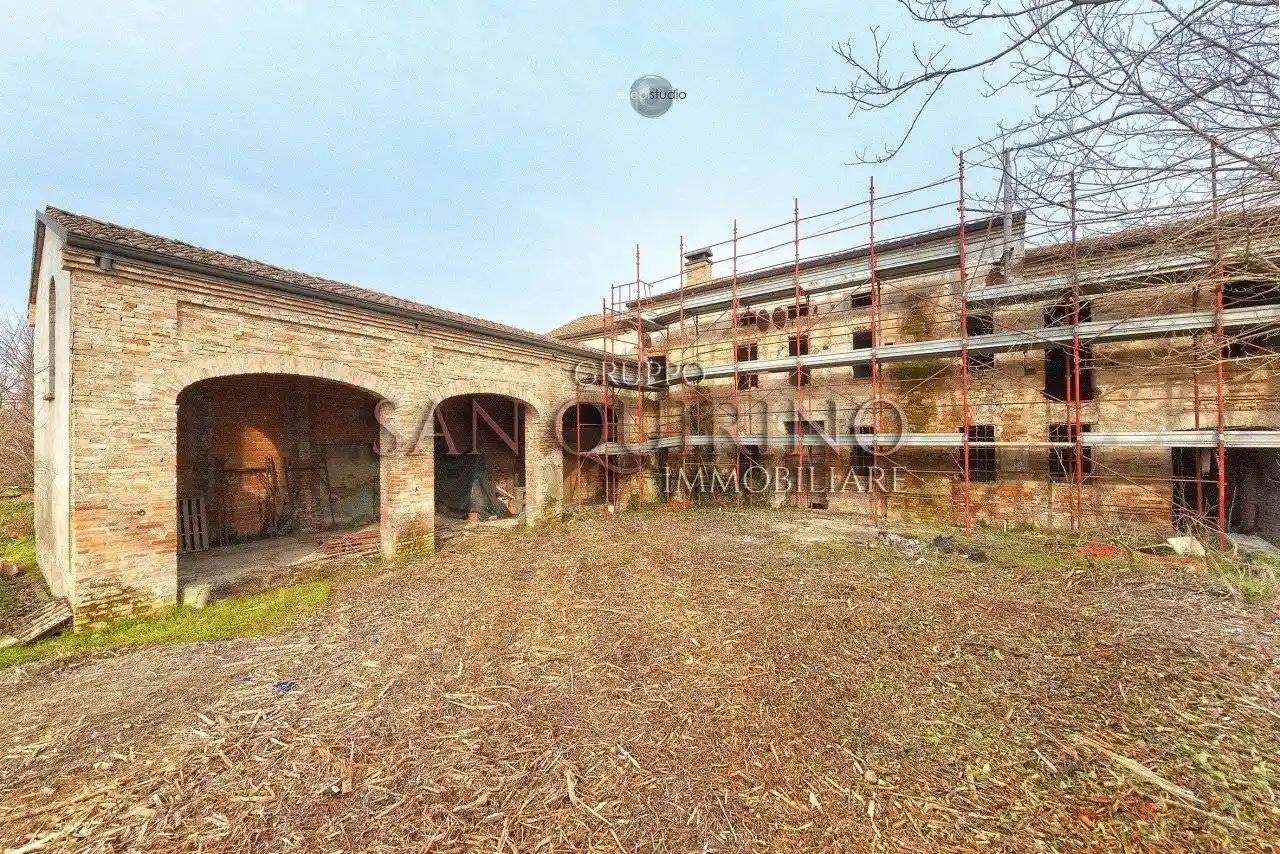 Rustico - Casale in vendita a Dosolo