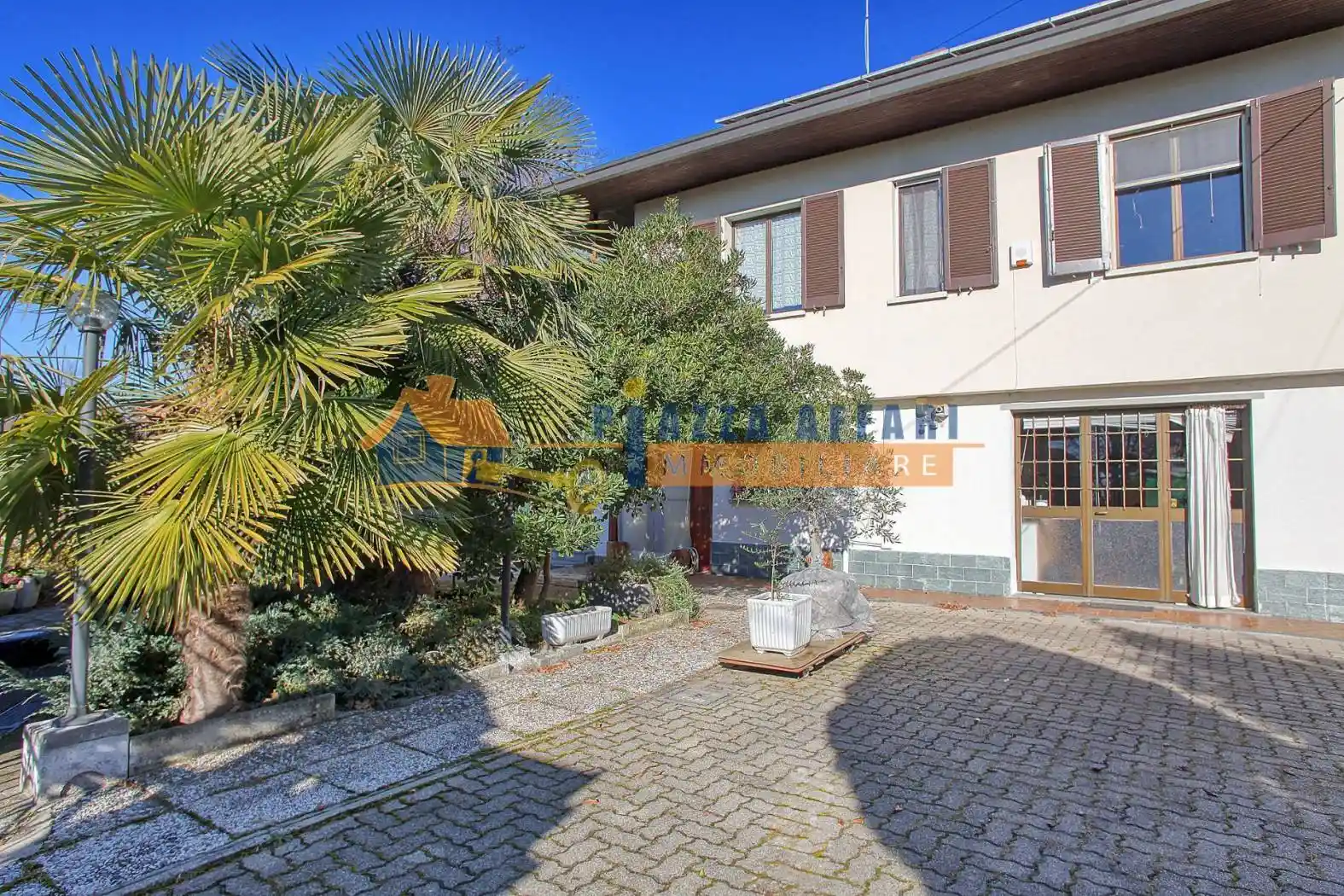 Villa in vendita a Castronno