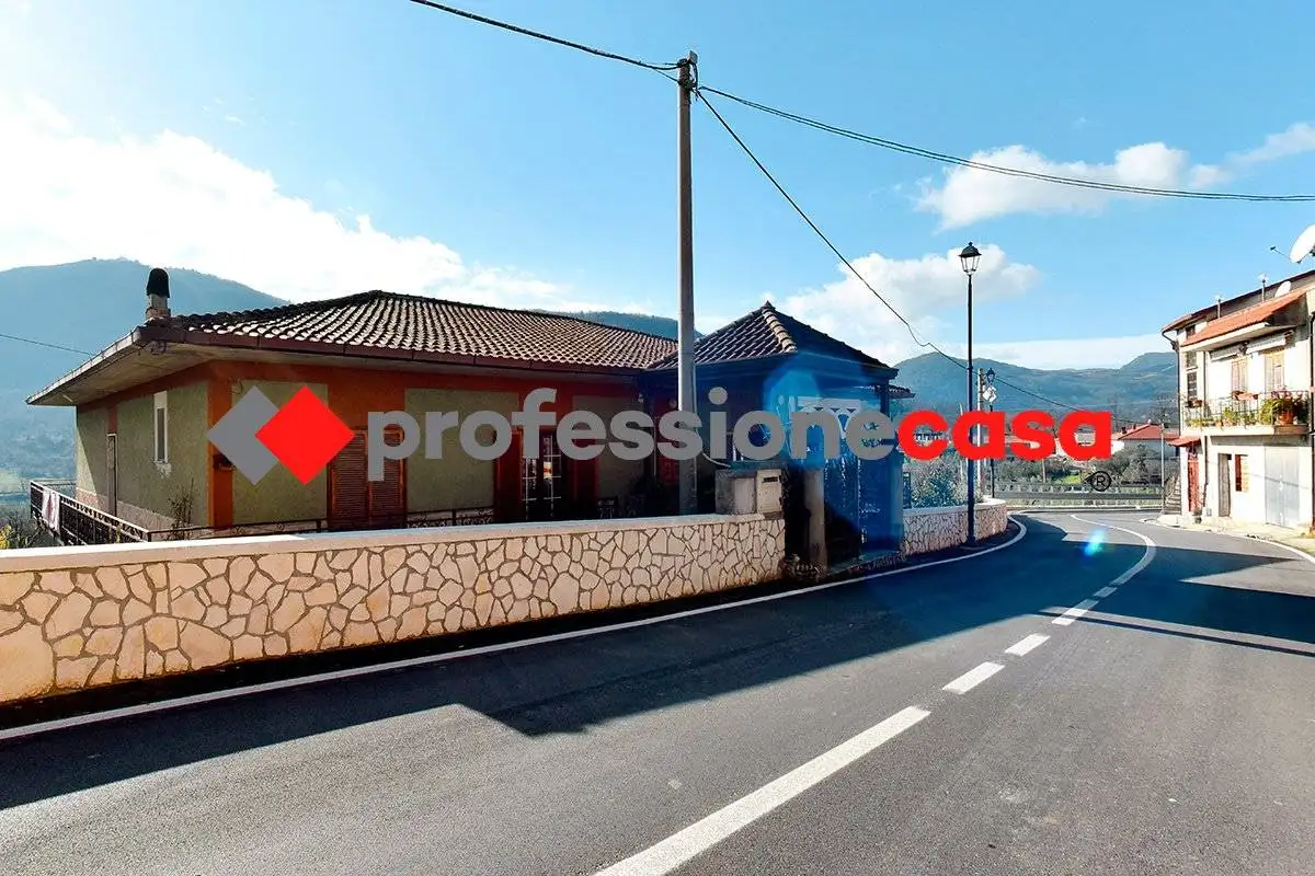 Casa indipendente in vendita a Liberi