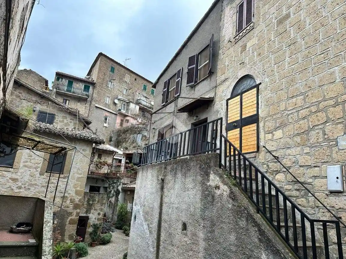 Appartamento in vendita a Piansano