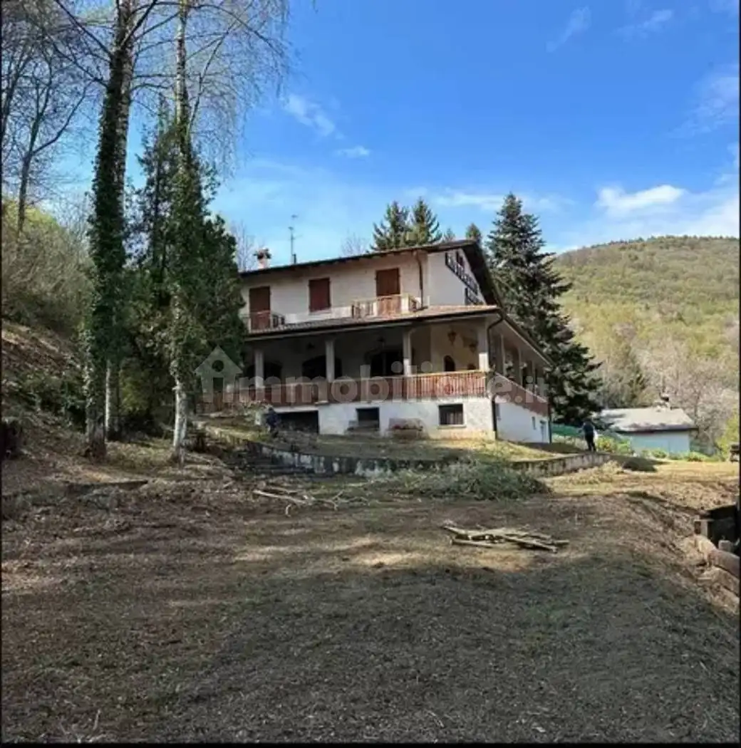 Villa in vendita a Gaverina Terme