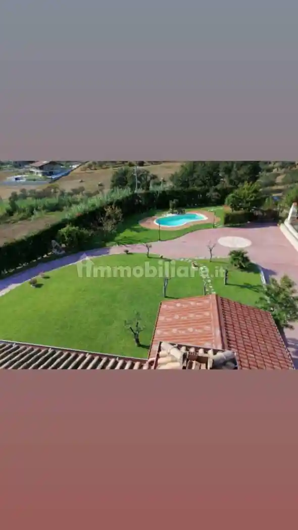 Villa in vendita a Santi Cosma e Damiano