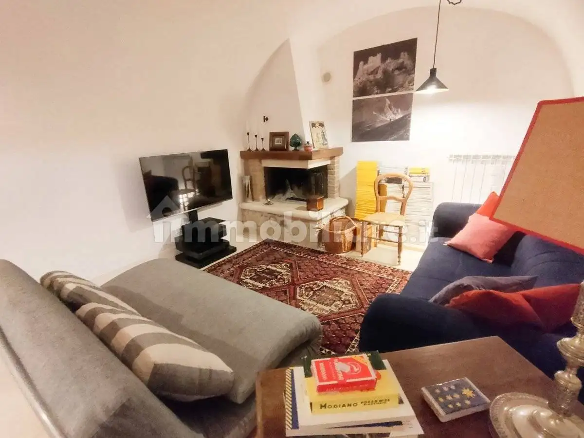 Casa indipendente in vendita a Rocca di Mezzo