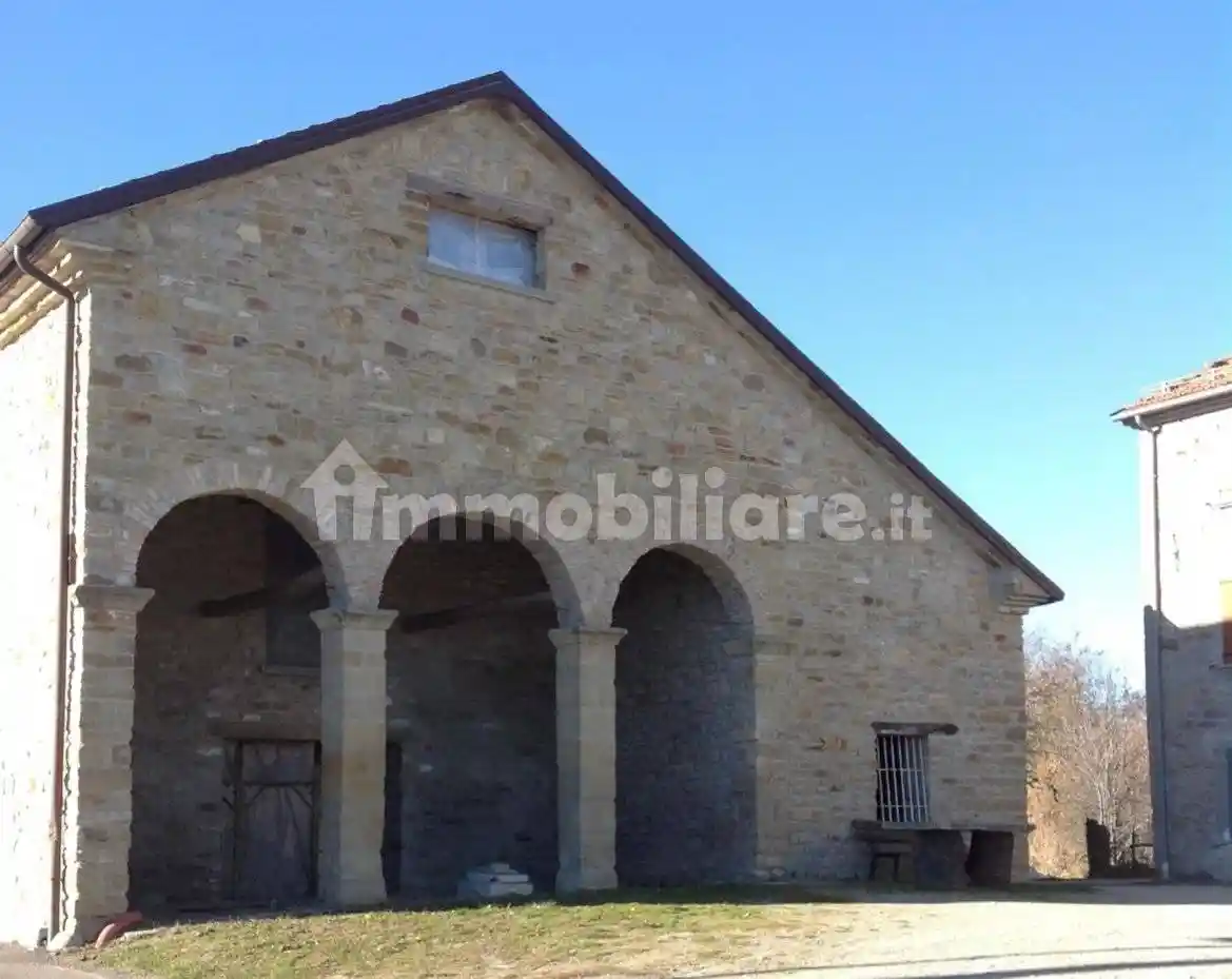 Rustico - Casale in vendita a Toano