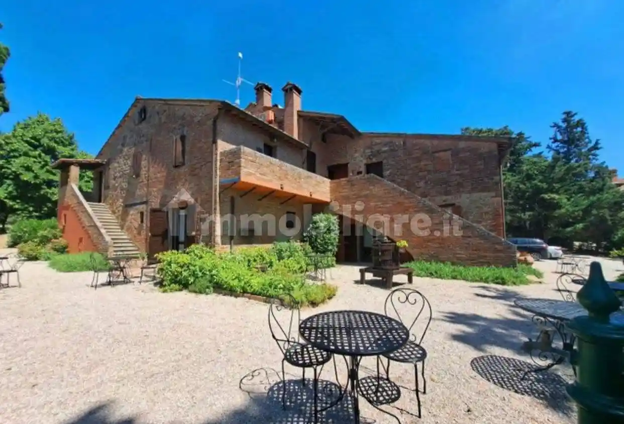 Rustico - Casale in vendita a Castiglione del Lago