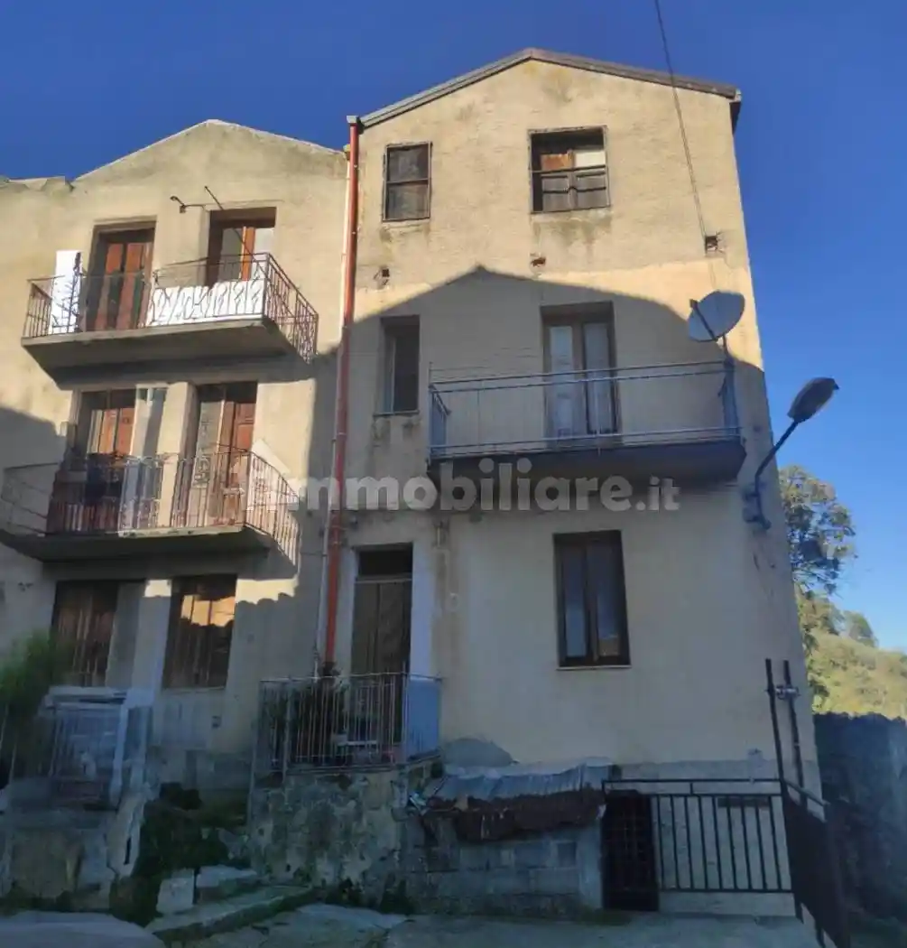 Casa indipendente in vendita a Tortorici