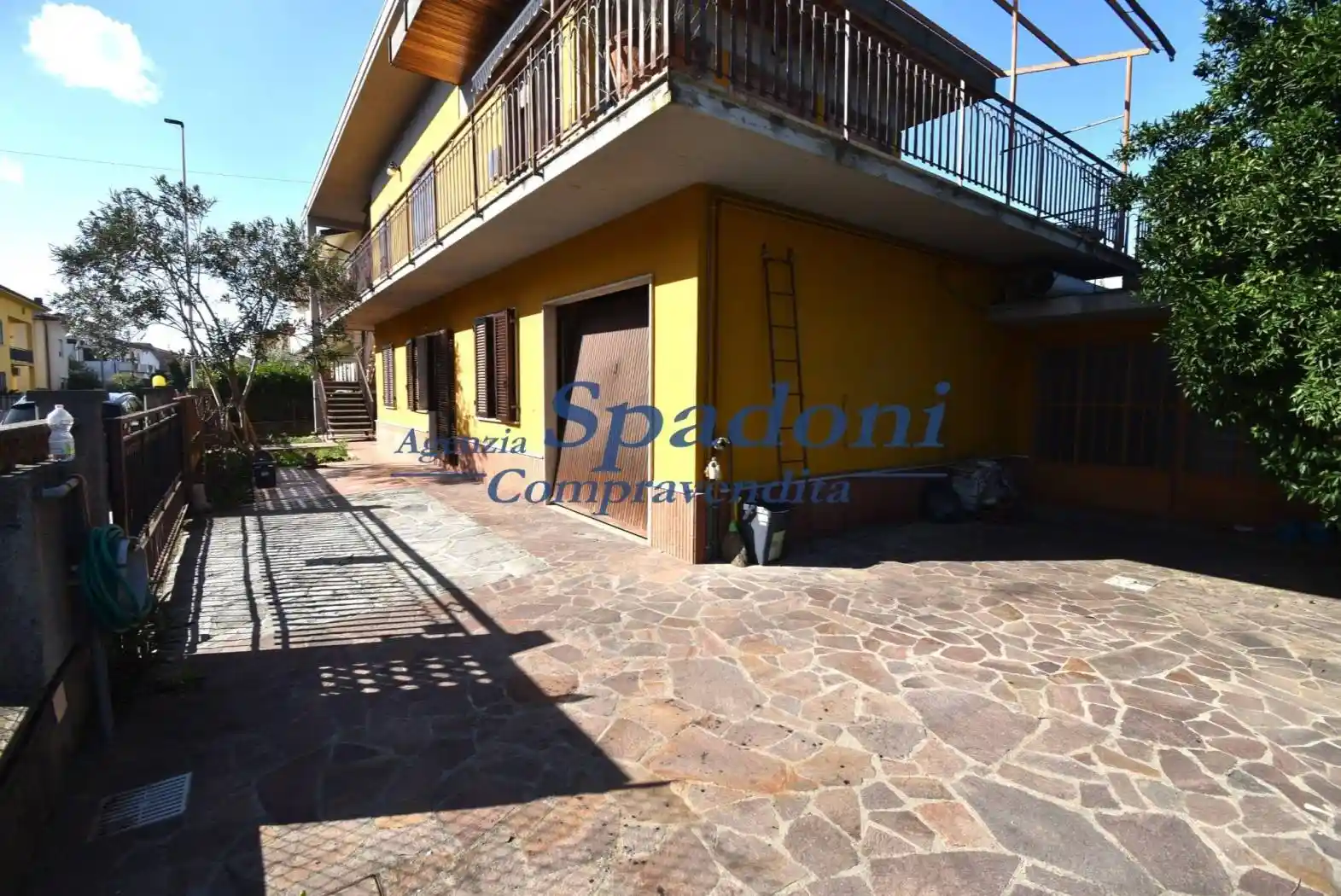 Appartamento in vendita a Massa e Cozzile