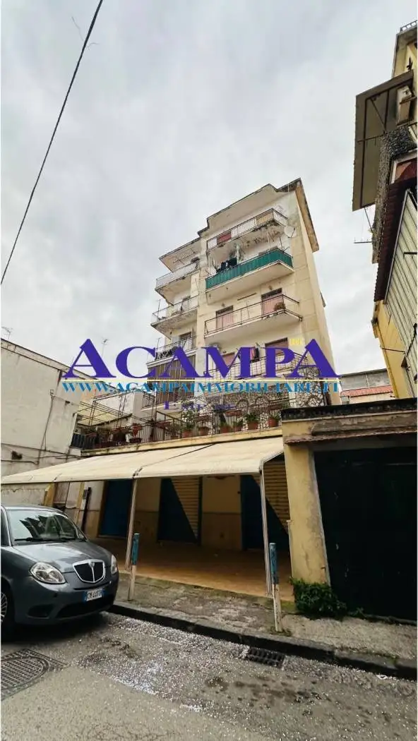 Appartamento in vendita a Napoli