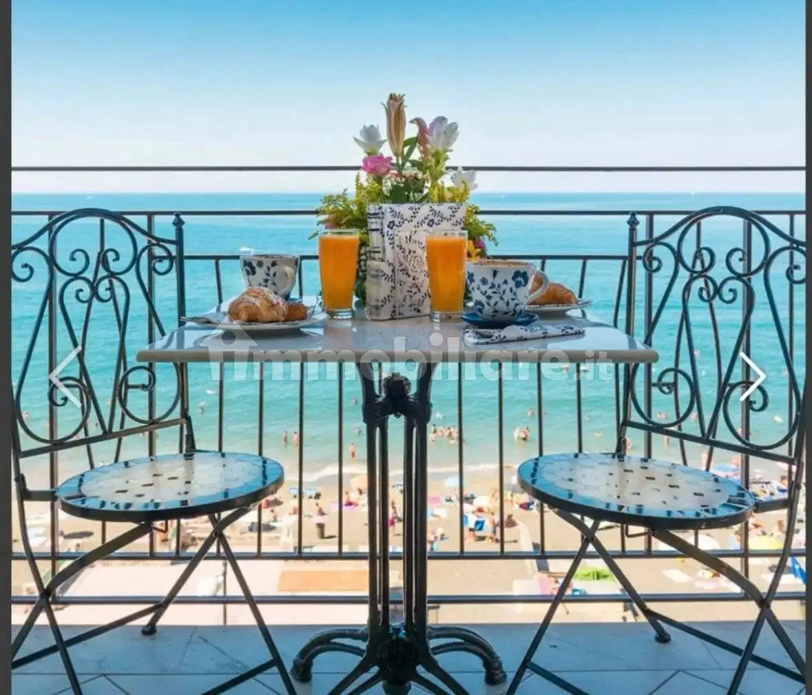 Appartamento in vendita a Salerno