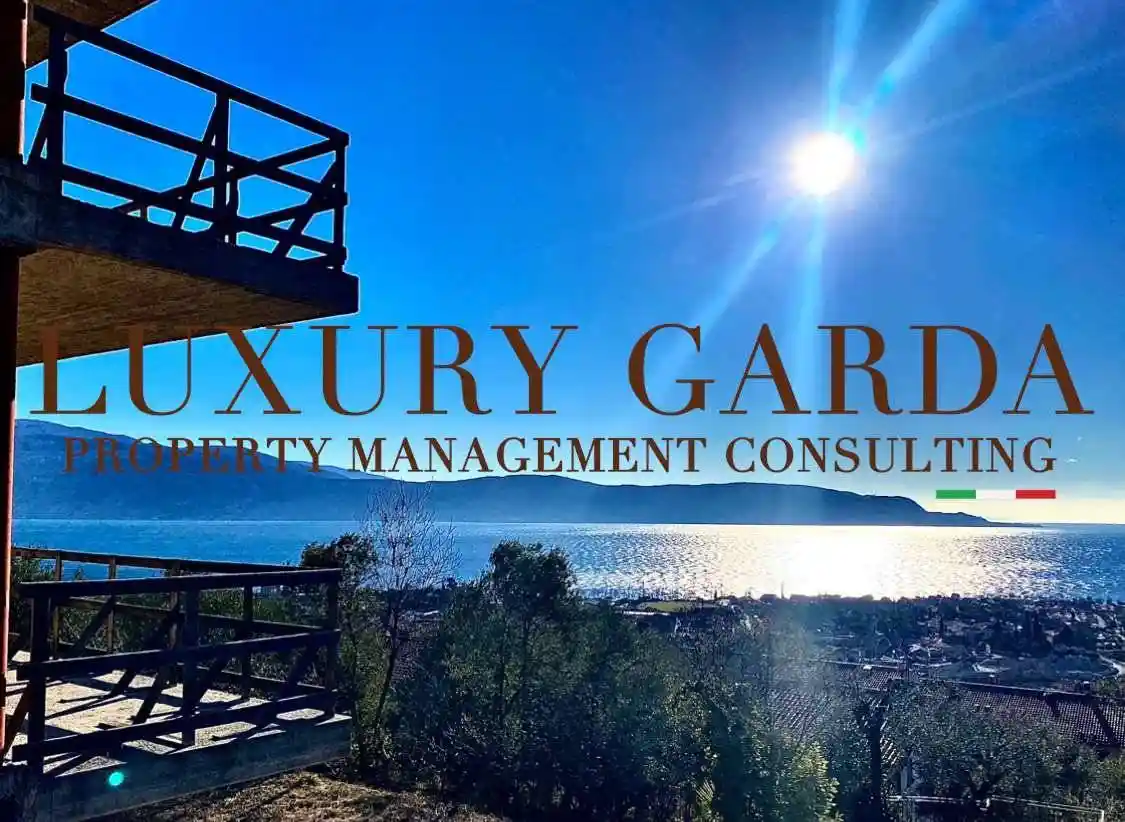 Palazzo - Edificio in vendita a Toscolano-Maderno